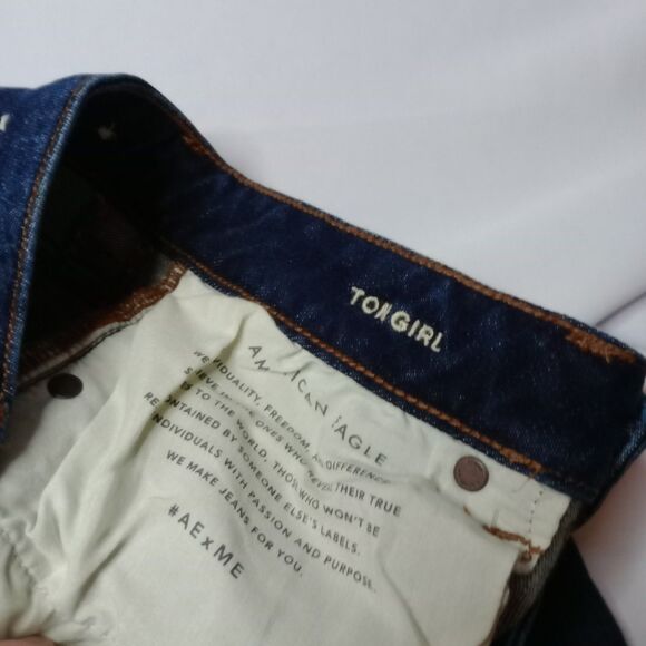 American Eagle Outfitters Women's Stretch Button Fly TomGirl Capri Jeans NWT - Picture 5 of 6